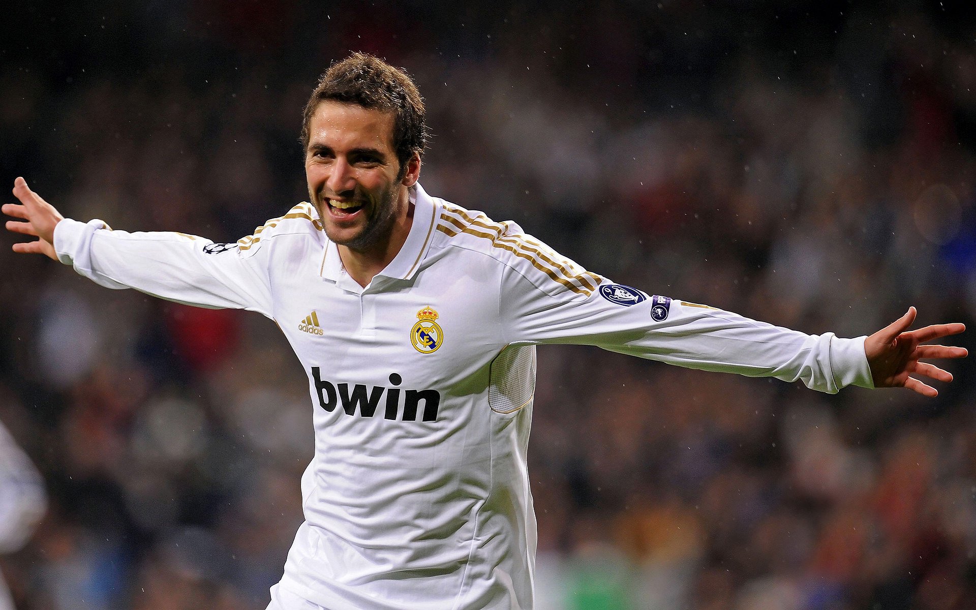 开云真人娱乐官网-《Apex Legends》赛事奖金持续上涨，吸引大量职业选手，apex algs奖金